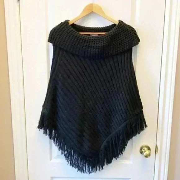 Vintage Poncho Cable Knit Fringe Trim  Black Turtleneck Small Medium - Picture 5 of 16